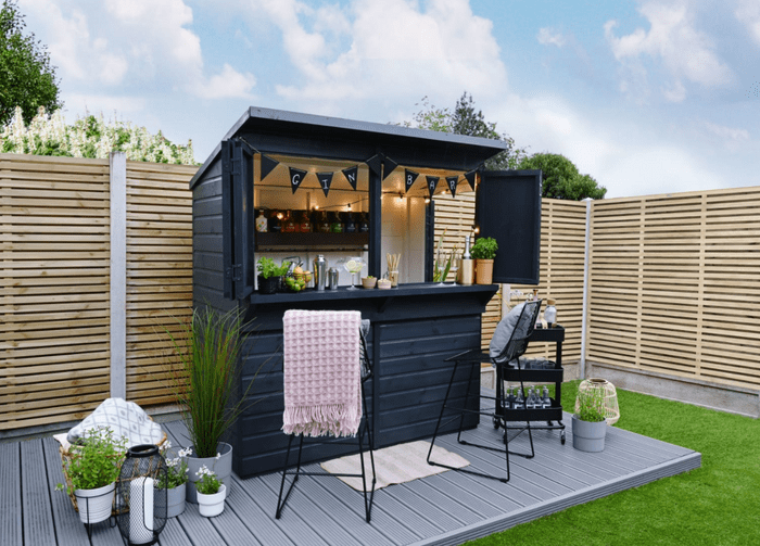 bar in garden